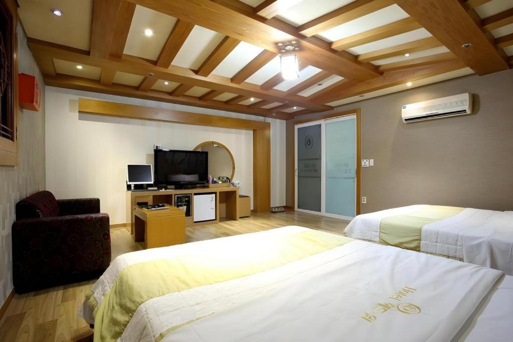 Hotel Head-One Uijeongbu Bagian luar foto