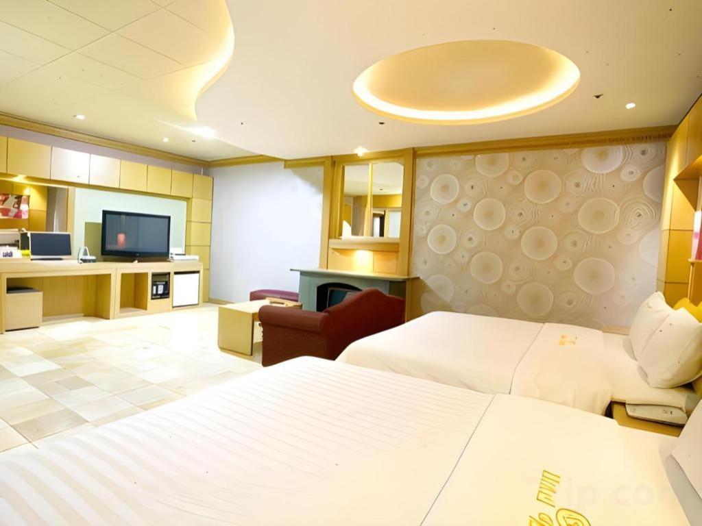 Hotel Head-One Uijeongbu Bagian luar foto