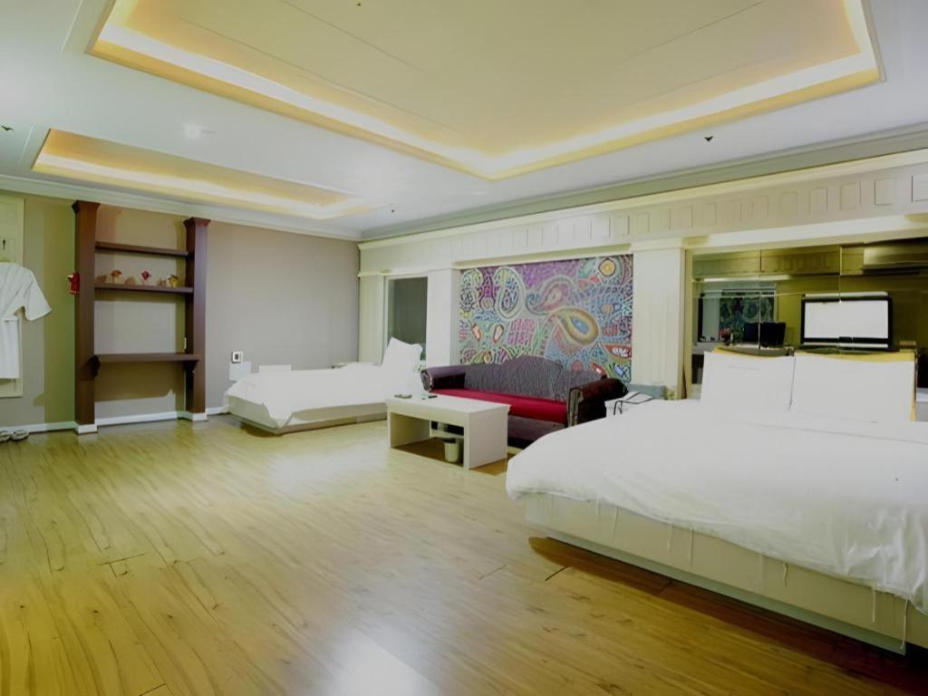 Hotel Head-One Uijeongbu Bagian luar foto