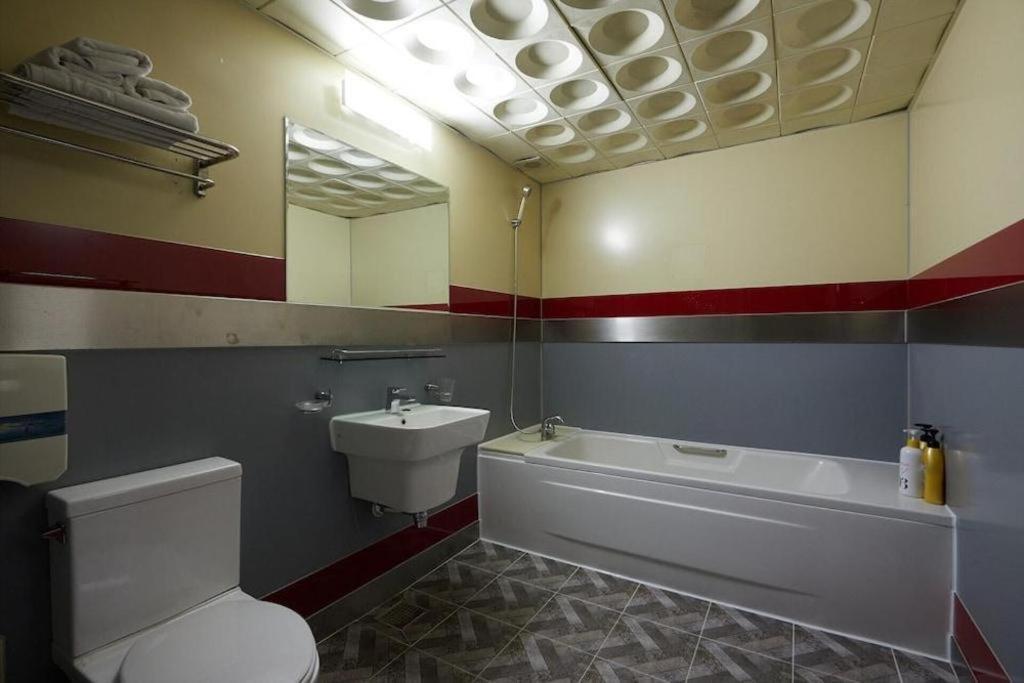 Hotel Head-One Uijeongbu Bagian luar foto
