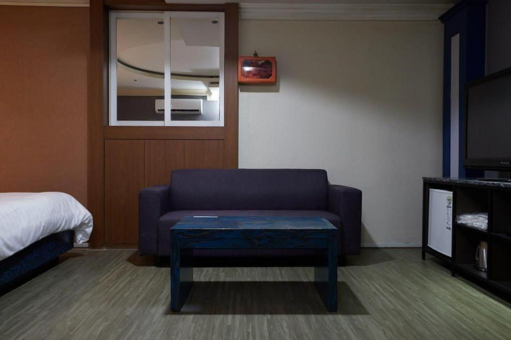 Hotel Head-One Uijeongbu Bagian luar foto