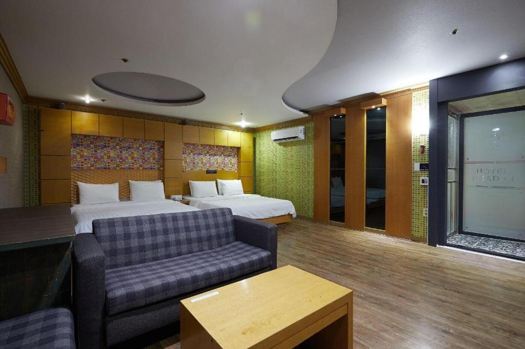 Hotel Head-One Uijeongbu Bagian luar foto