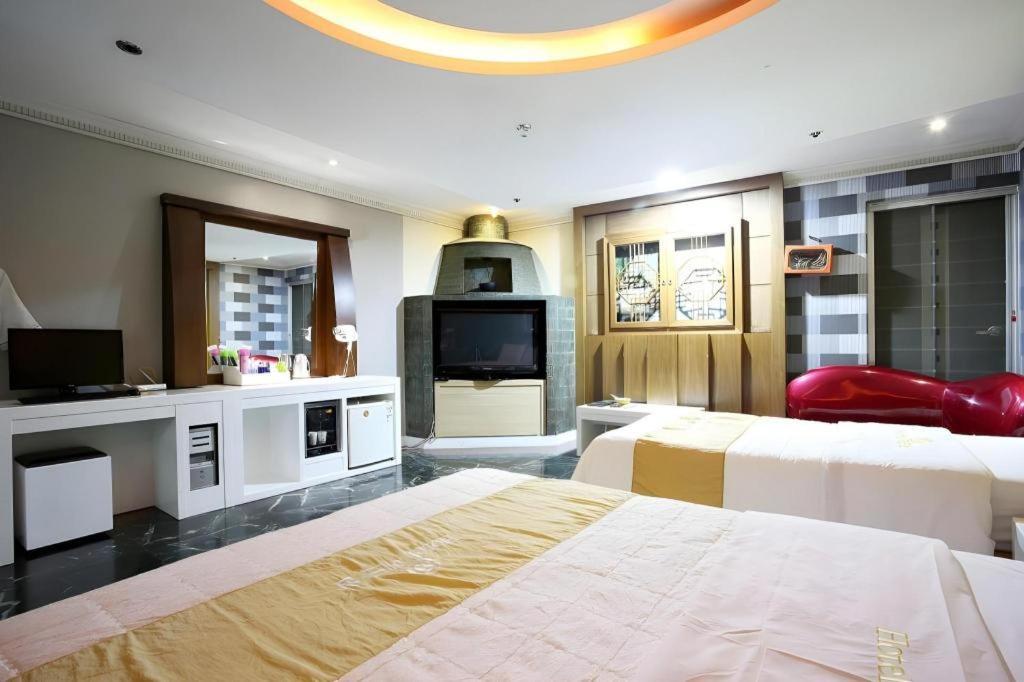 Hotel Head-One Uijeongbu Bagian luar foto