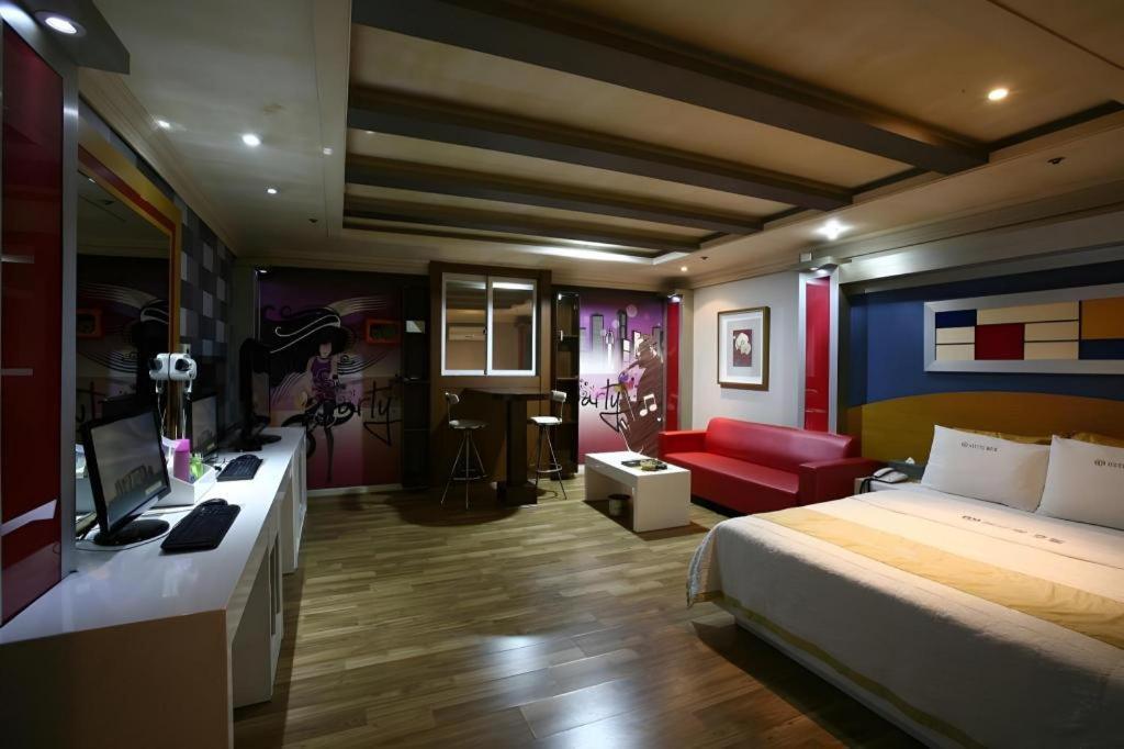 Hotel Head-One Uijeongbu Bagian luar foto